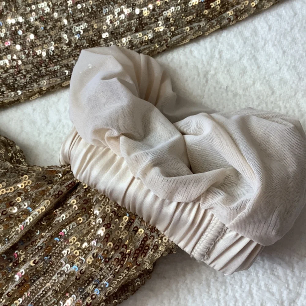 EUC ladies‎ Victoria’s Secret lined gold sequins joggers shiny sz. Xl